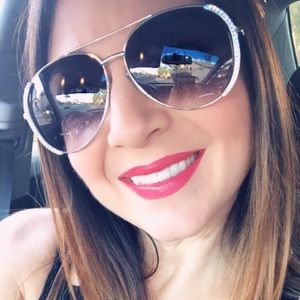 Meet your Posher, Karie